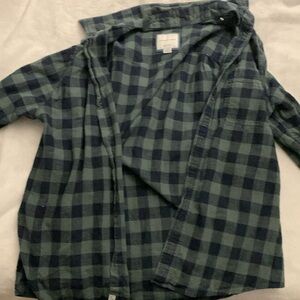 Green and black American eagle